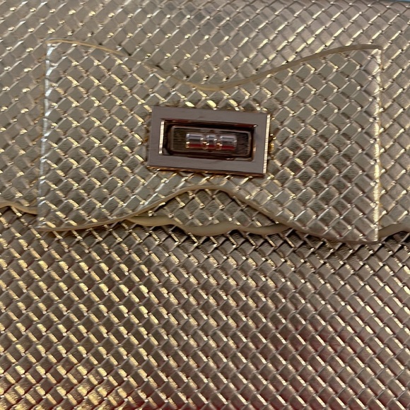 NWOT- Small Clutch/crossbody bag - Picture 3 of 4